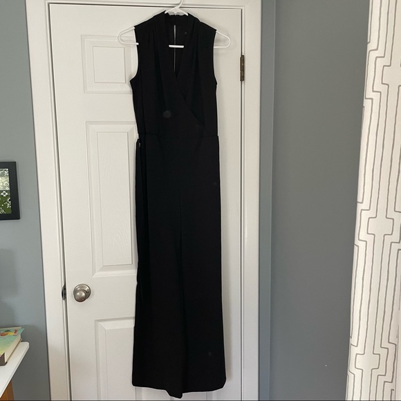 Black Jumpsuit - Banana Republic Factory - fits like a 2 - Picture 2 of 11